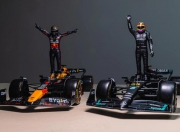 金年会下载-红牛车队鏖战威廉姆斯，拉塞尔高光表现