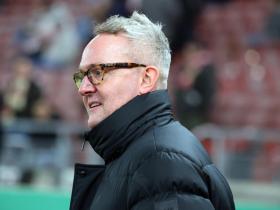 包含斯图加特球员集体辞职,引发球队危机!的词条 包含斯图加特球员集体辞职,引发球队危机!的词条