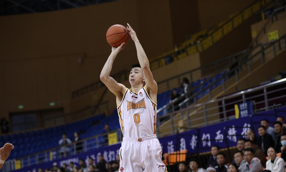 包含昂热主场遭遇挑战，经验丰富球员发挥关键作用的词条