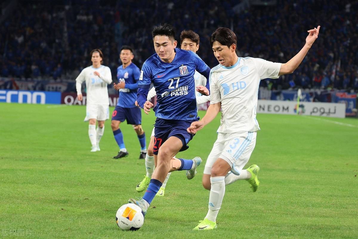 上海申花队教练组加强战术训练备战下一场比赛的简单介绍 上海申花队教练组加强战术训练备战下一场比赛的简单介绍