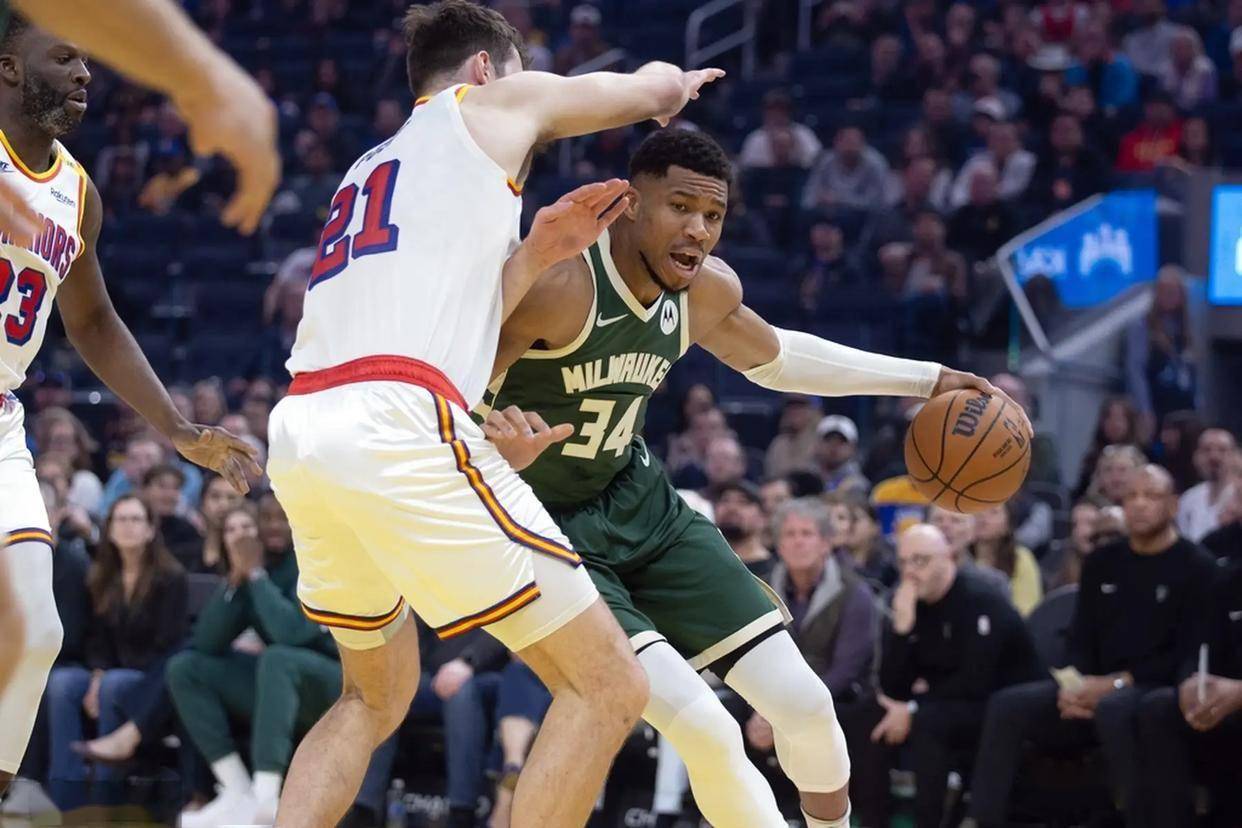 雄鹿队核心伤愈归来,带领球队逆转取胜的简单介绍 雄鹿队核心伤愈归来,带领球队逆转取胜的简单介绍