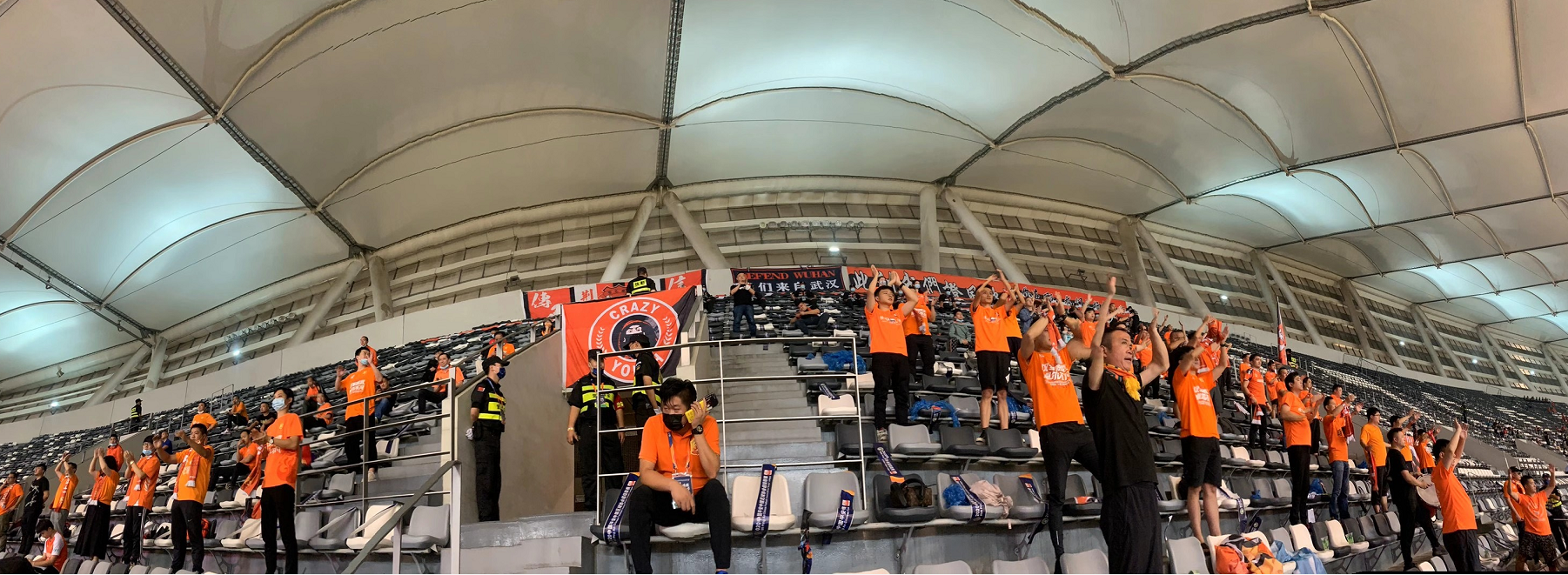 包含武汉卓尔客场输给广州富力，遭遇两连败的词条