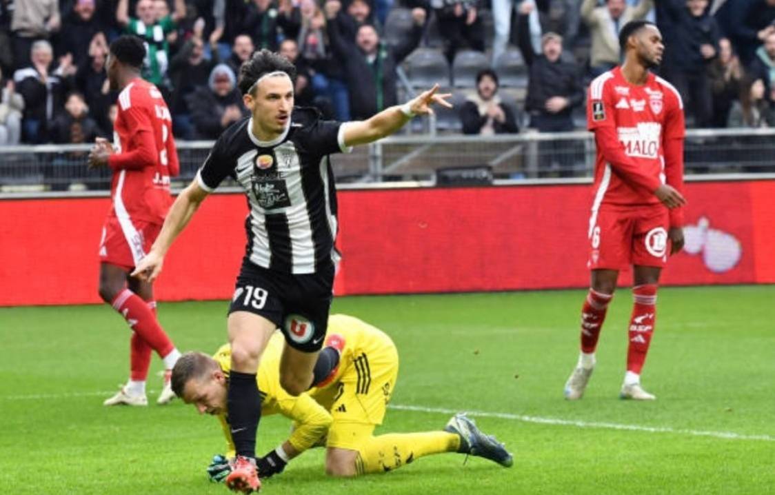 马赛客场对阵圣埃蒂安,双方都渴望胜利 马赛客场对阵圣埃蒂安,双方都渴望胜利