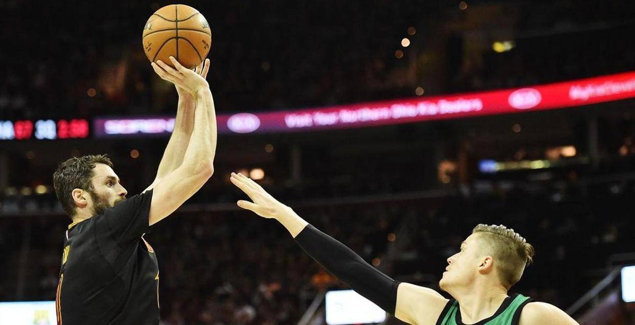 球员个人成就与球队荣耀共同彰显，双丰收的简单介绍