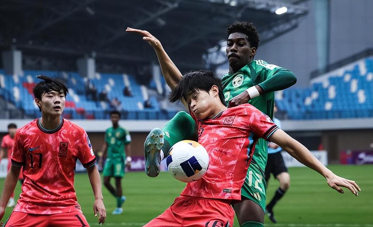 沙特球队发挥出色,力压对手晋级 沙特球队发挥出色,力压对手晋级