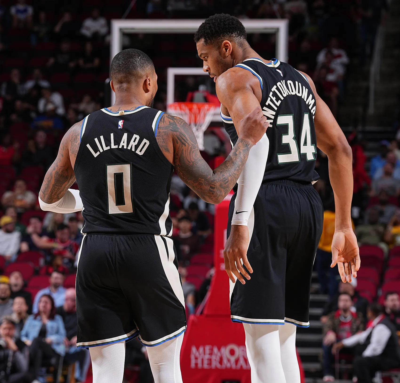 雄鹿防守强硬,轻取篮网豪取三连胜的简单介绍 雄鹿防守强硬,轻取篮网豪取三连胜的简单介绍