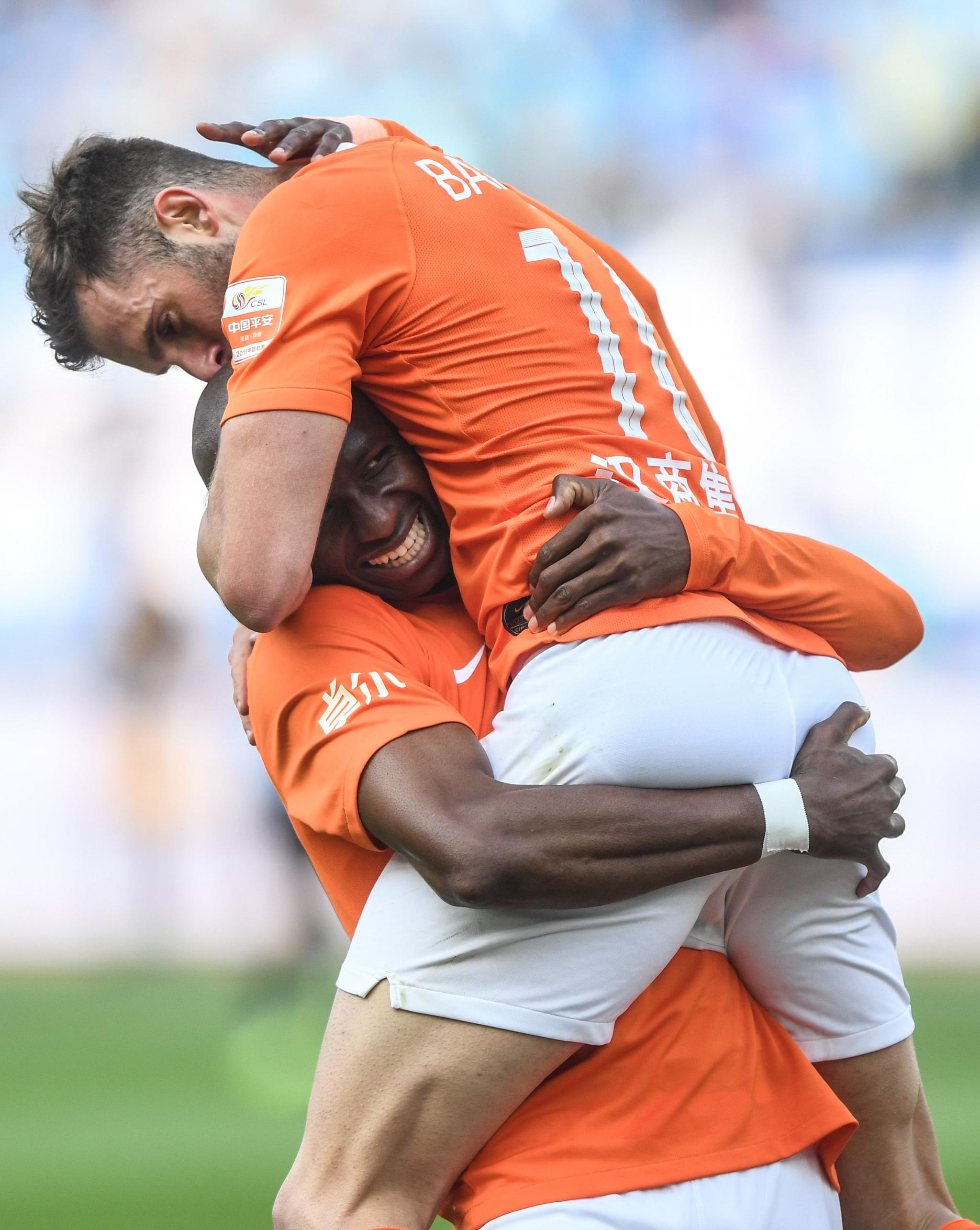 大连一方主场逆转武汉卓尔,取得胜利的简单介绍 大连一方主场逆转武汉卓尔,取得胜利的简单介绍