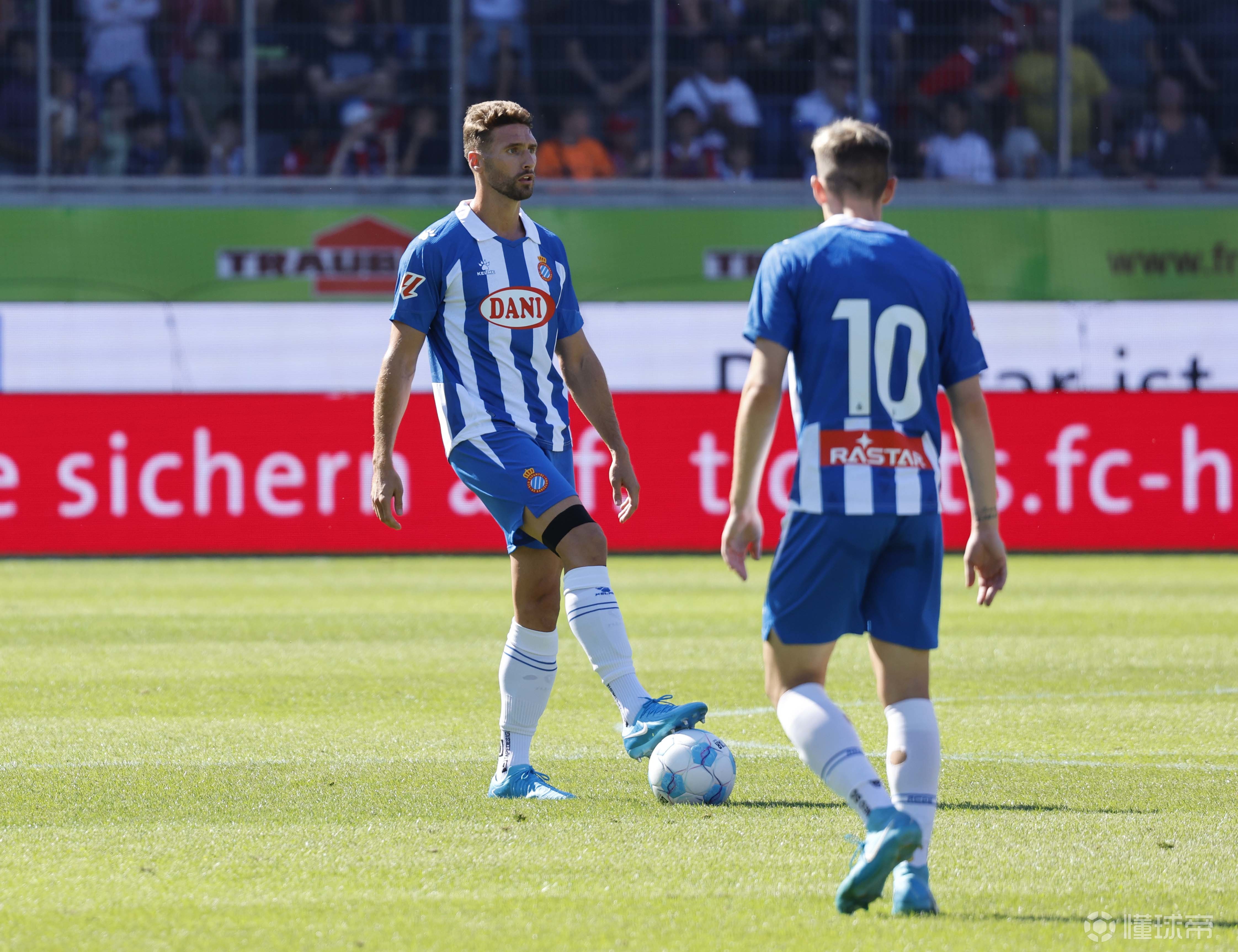 关于球迷热情高涨!西班牙比赛现场气氛火爆的信息 关于球迷热情高涨!西班牙比赛现场气氛火爆的信息