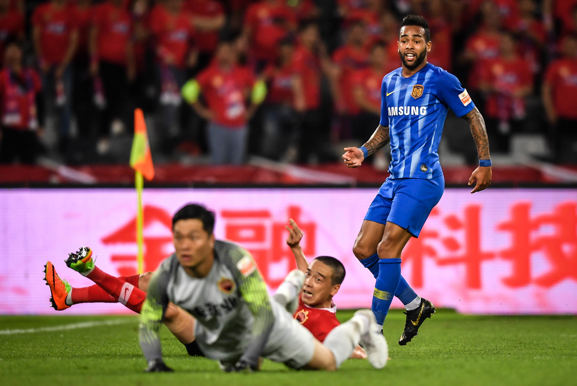 关于深圳佳兆业意外赢球,实力暴露?的信息 关于深圳佳兆业意外赢球,实力暴露?的信息