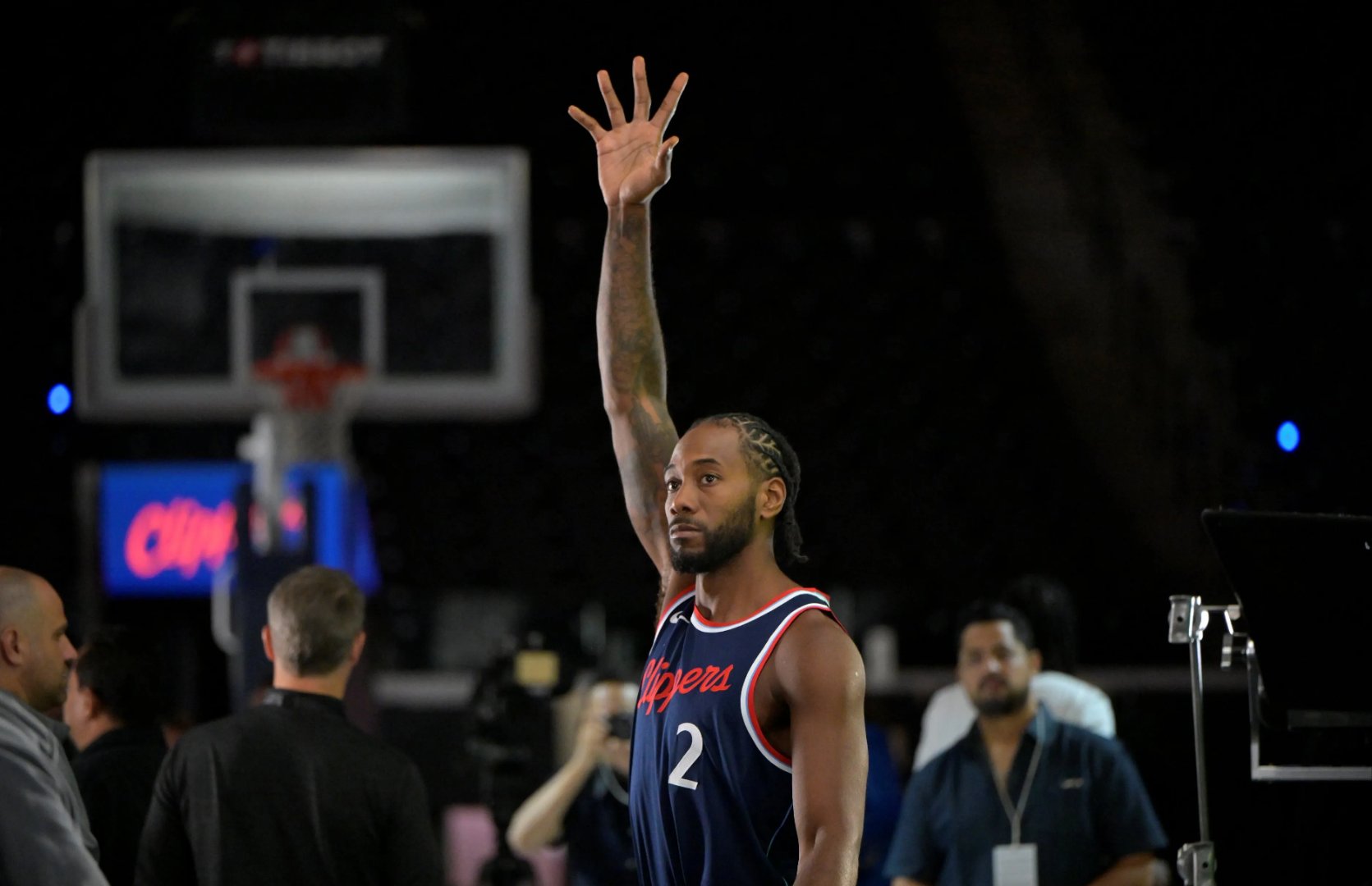 包含南部球队迎来胜利，士气大振的词条