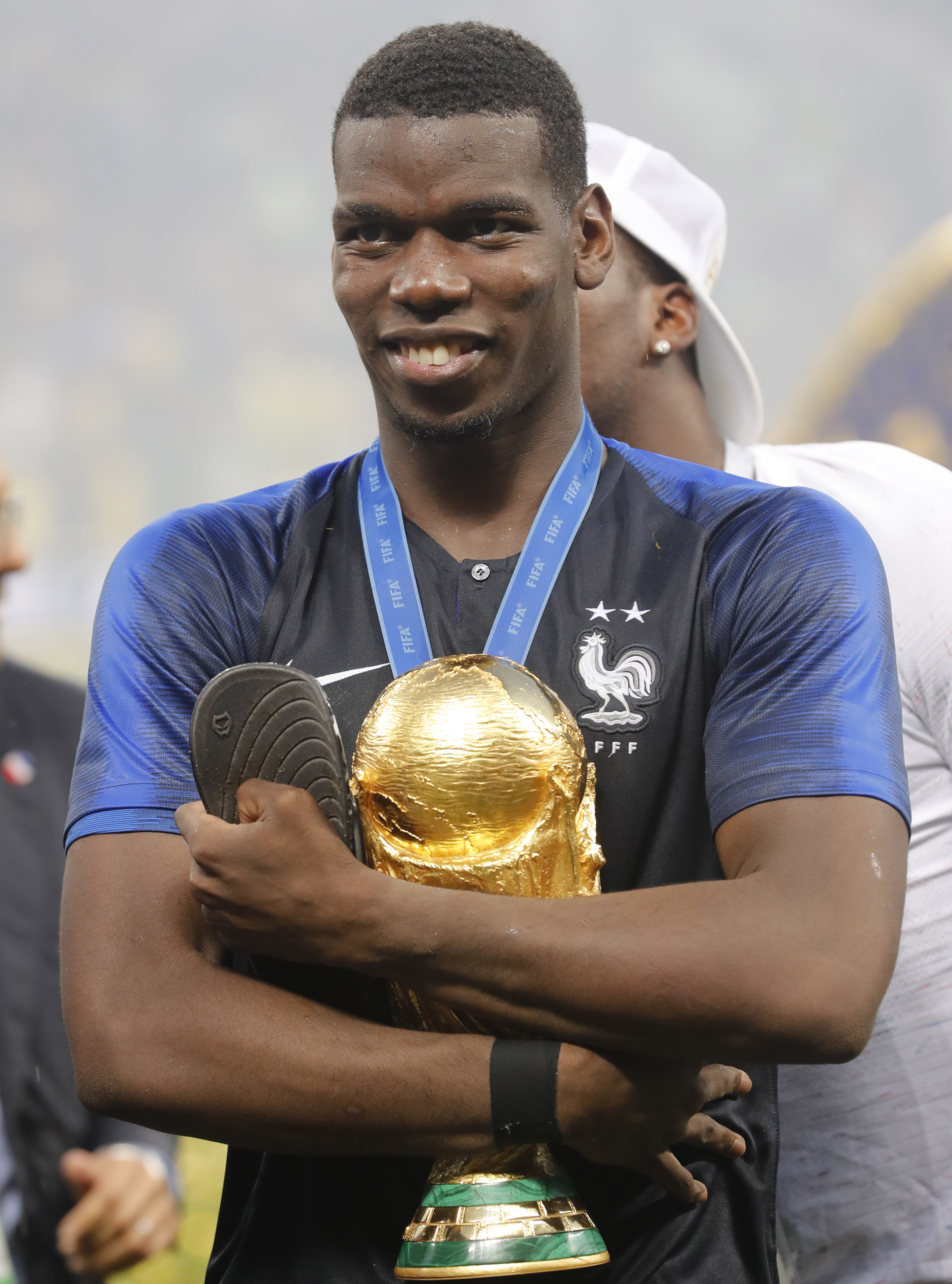 俄罗斯选手展现实力，夺取冠军奖杯