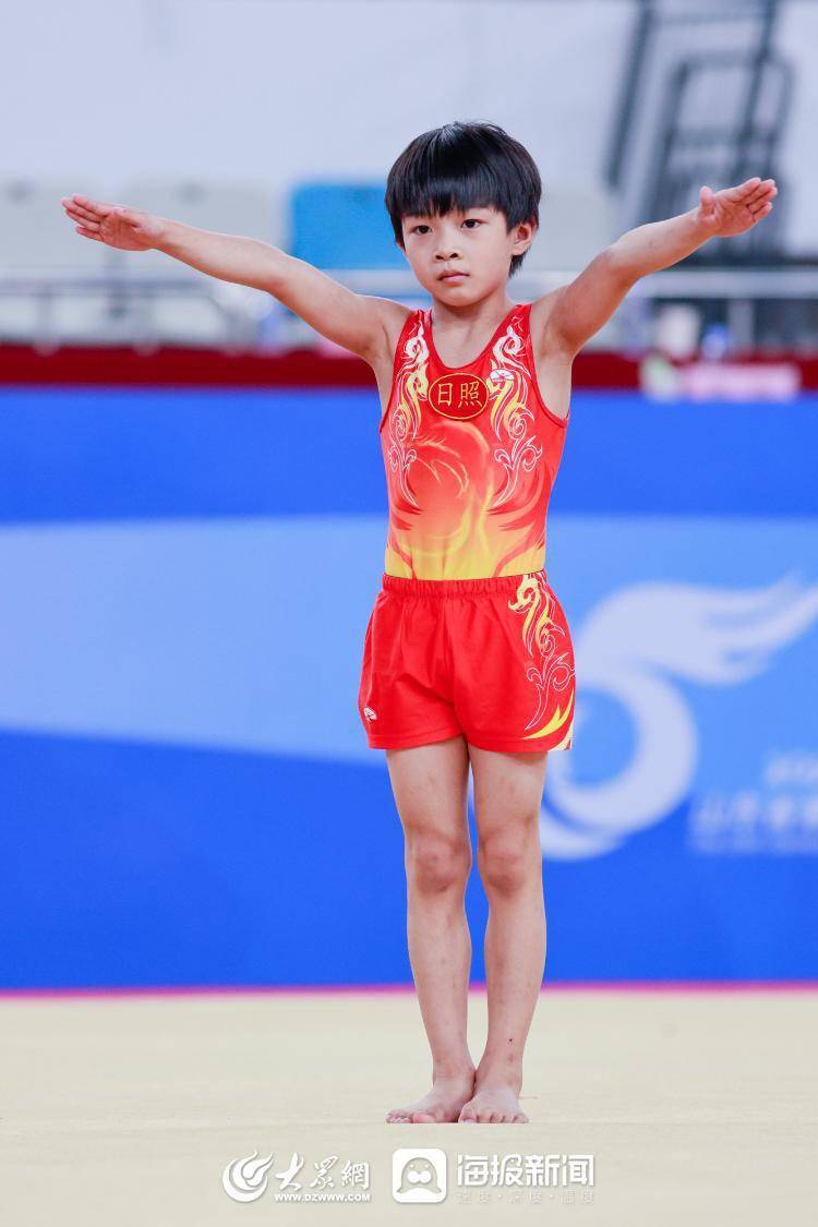 包含美妙瞬间定格,运动员赢得掌声和赞扬的词条 包含美妙瞬间定格,运动员赢得掌声和赞扬的词条