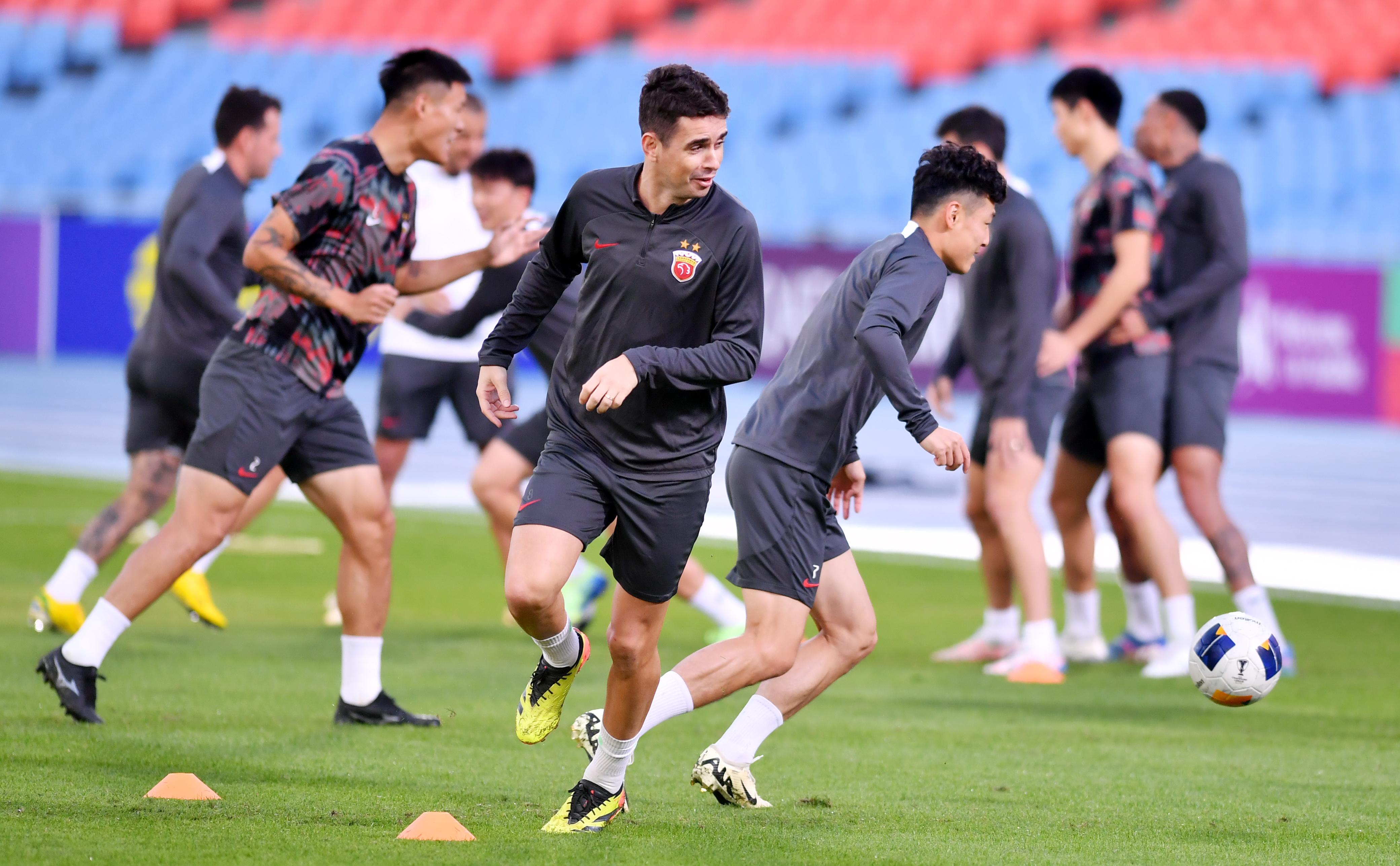 新赛季即将打响,球队备战充满期待的简单介绍 新赛季即将打响,球队备战充满期待的简单介绍