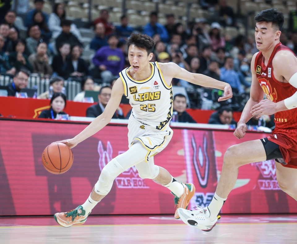 关于广东与新疆打破纪录本赛季CBA总决赛落败者将拿到百万奖金的信息