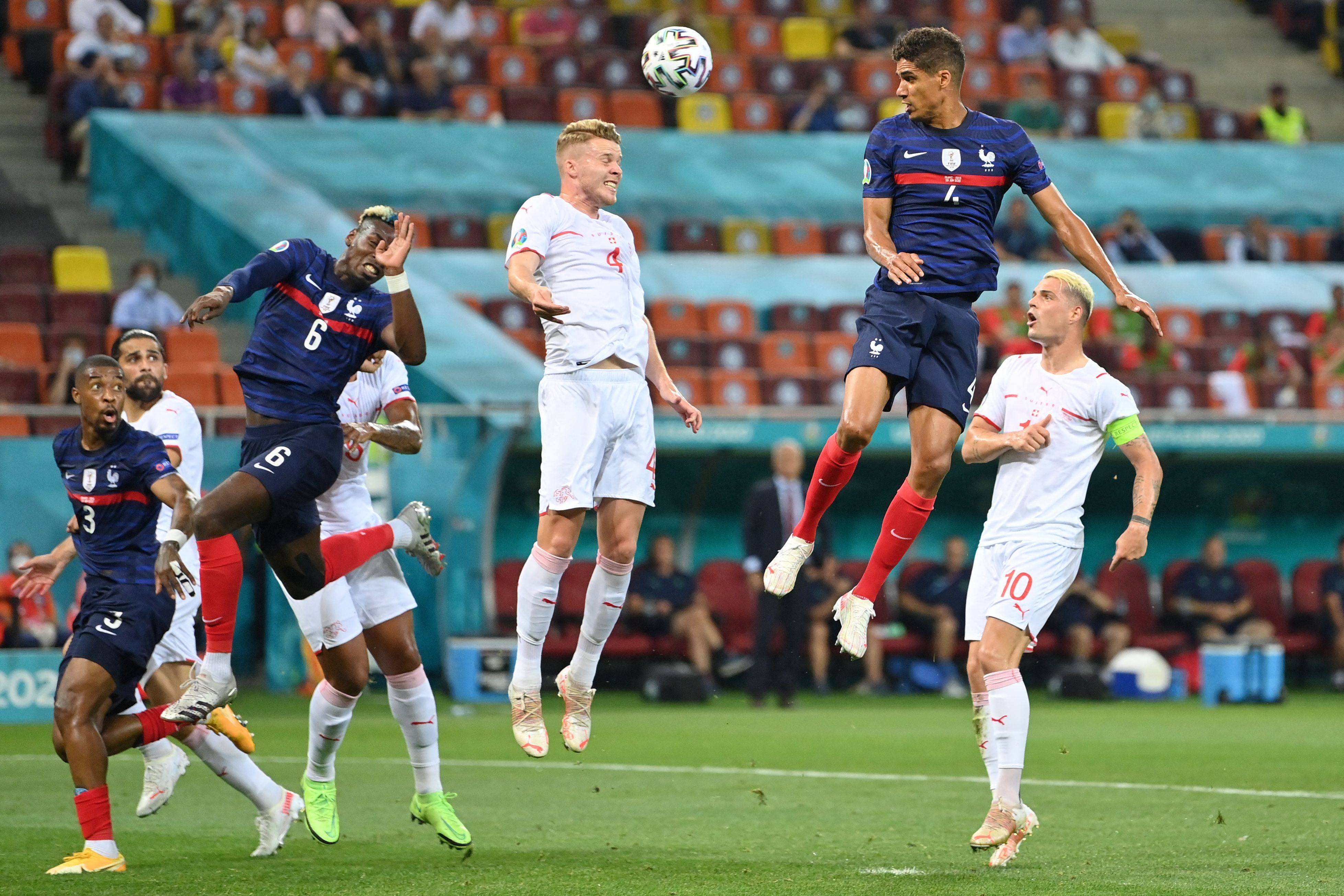 法国队在外地比赛中展现出色表现 法国队在外地比赛中展现出色表现