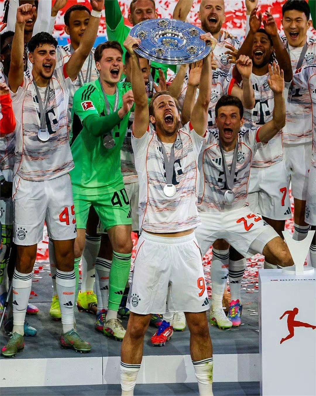 土耳其队神奇取胜,欧锦赛名不虚传 土耳其队神奇取胜,欧锦赛名不虚传