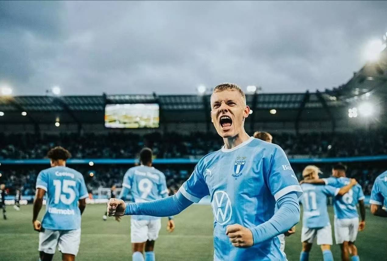 关于鹿岛鹿角历史性大胜全北现代,主场加油!的信息 关于鹿岛鹿角历史性大胜全北现代,主场加油!的信息