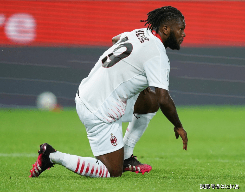 那不勒斯上演惊险逆转,斩获三分 那不勒斯上演惊险逆转,斩获三分