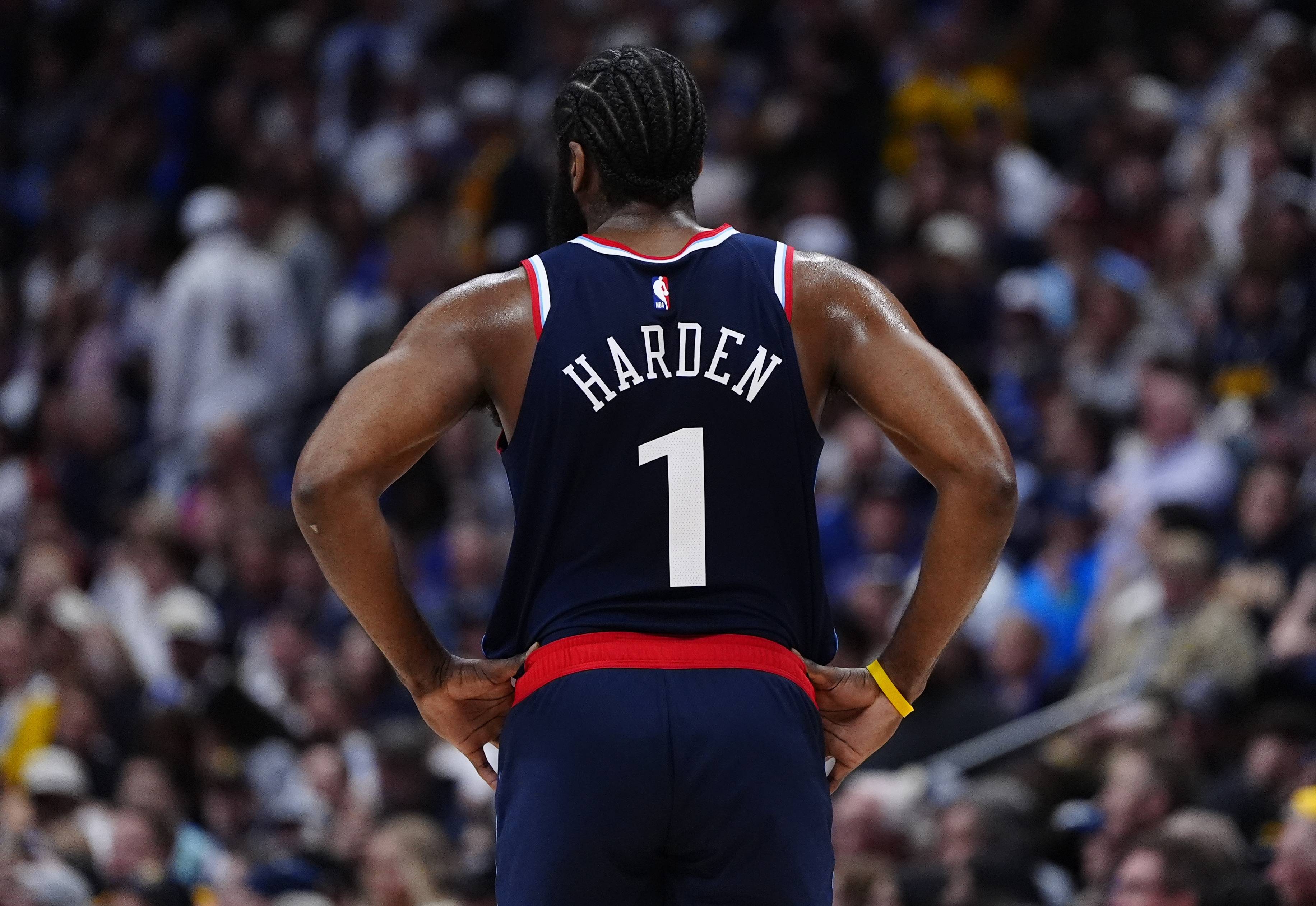 火箭负于猛龙，哈登表现疲软