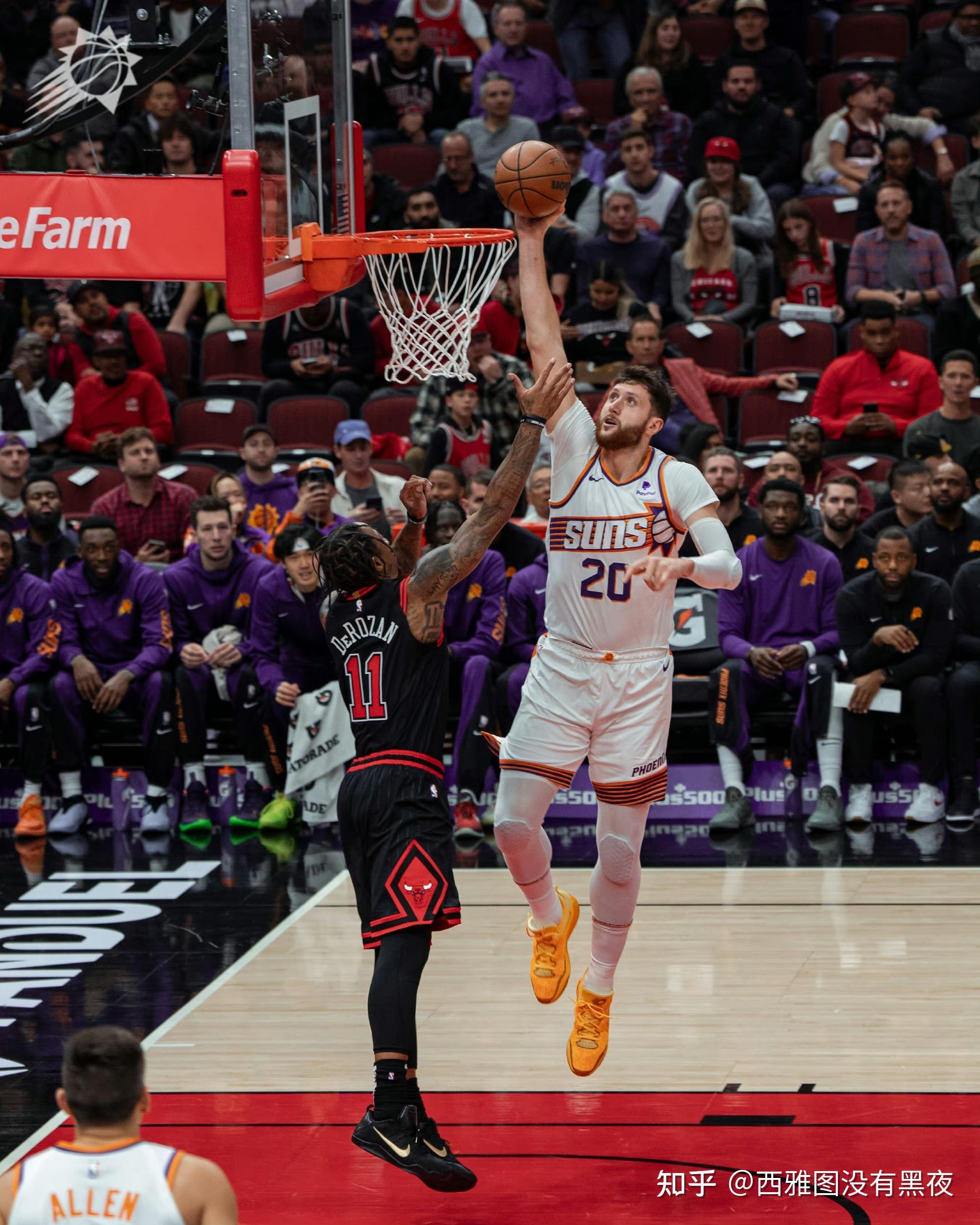 “太阳击败公牛”——NBA战况速递的简单介绍 “太阳击败公牛”——NBA战况速递的简单介绍