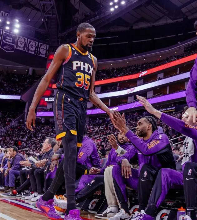 篮网击败雄鹿,杜兰特发威 篮网击败雄鹿,杜兰特发威