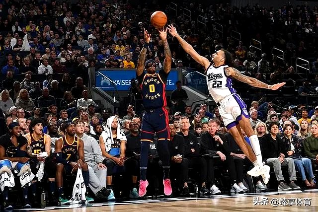 湖人击败雄鹿,勇取三连胜 湖人击败雄鹿,勇取三连胜