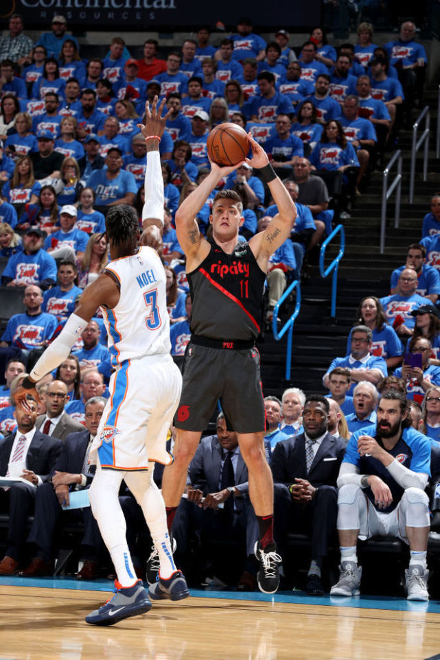 独行侠翻盘76人,伦纳德状态火热 独行侠翻盘76人,伦纳德状态火热