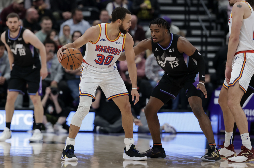 掘金险胜马刺,福克斯点燃赛场 掘金险胜马刺,福克斯点燃赛场