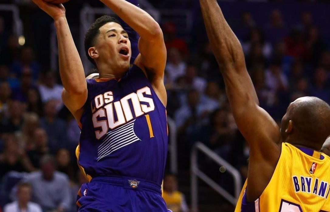 浙江队力克公牛，布克高光表现