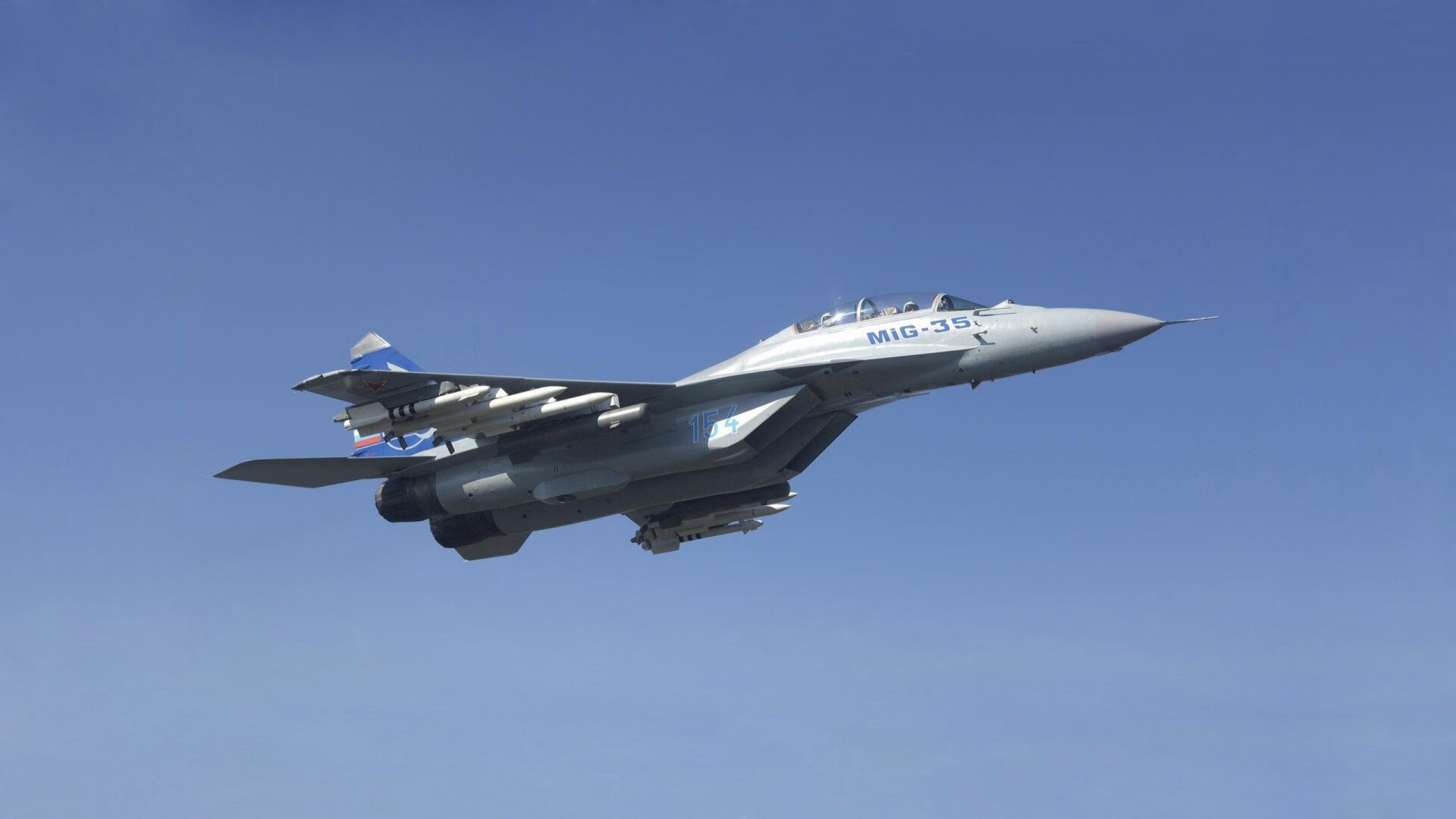 玻利维亚掀翻比利亚雷亚尔，伊布成为关键先生，绿茵场上永不落幕的传奇叙事