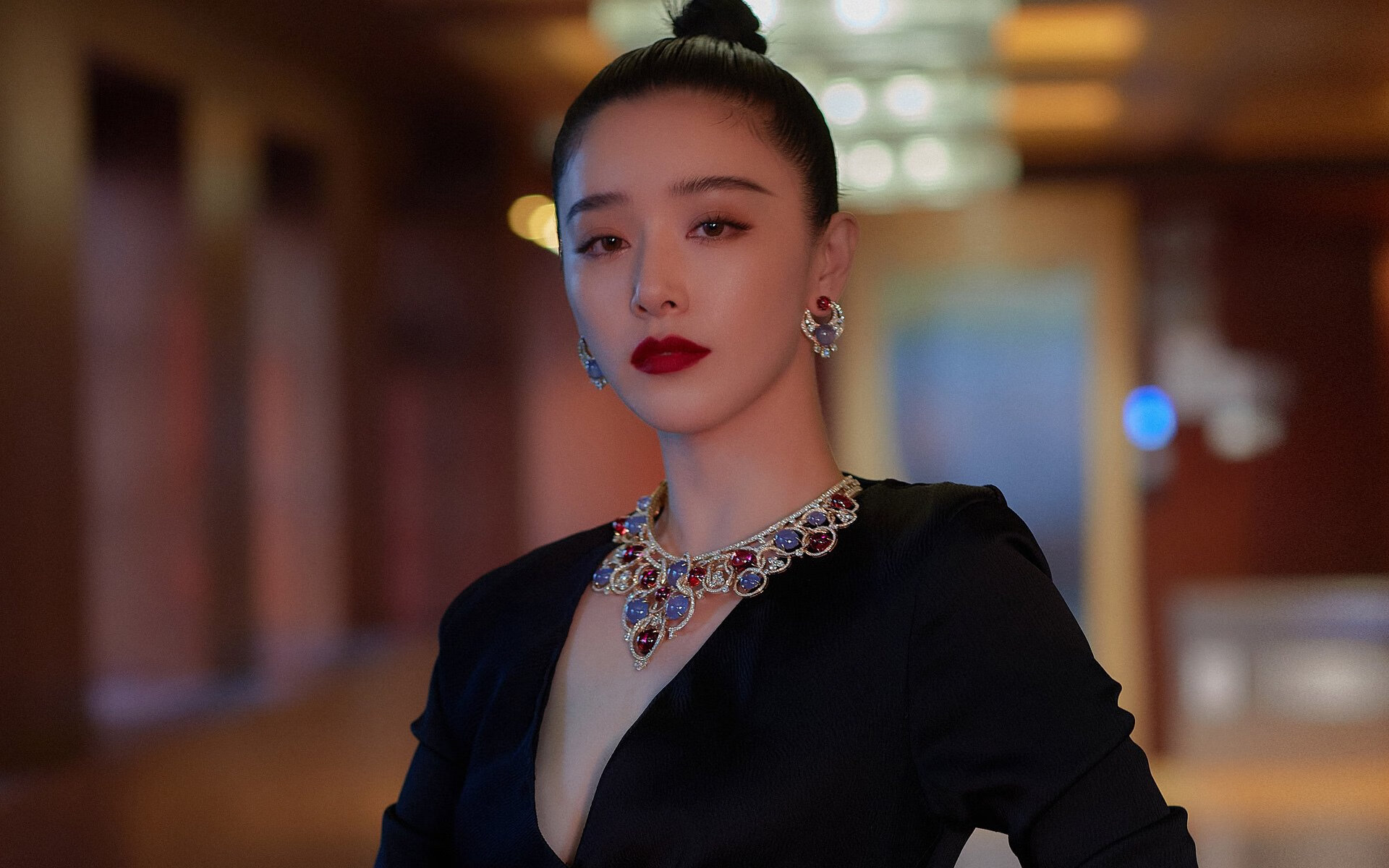 莱奥关键一击定乾坤，塞维利亚淘汰赛过关AC米兰，晋级之路再添辉煌